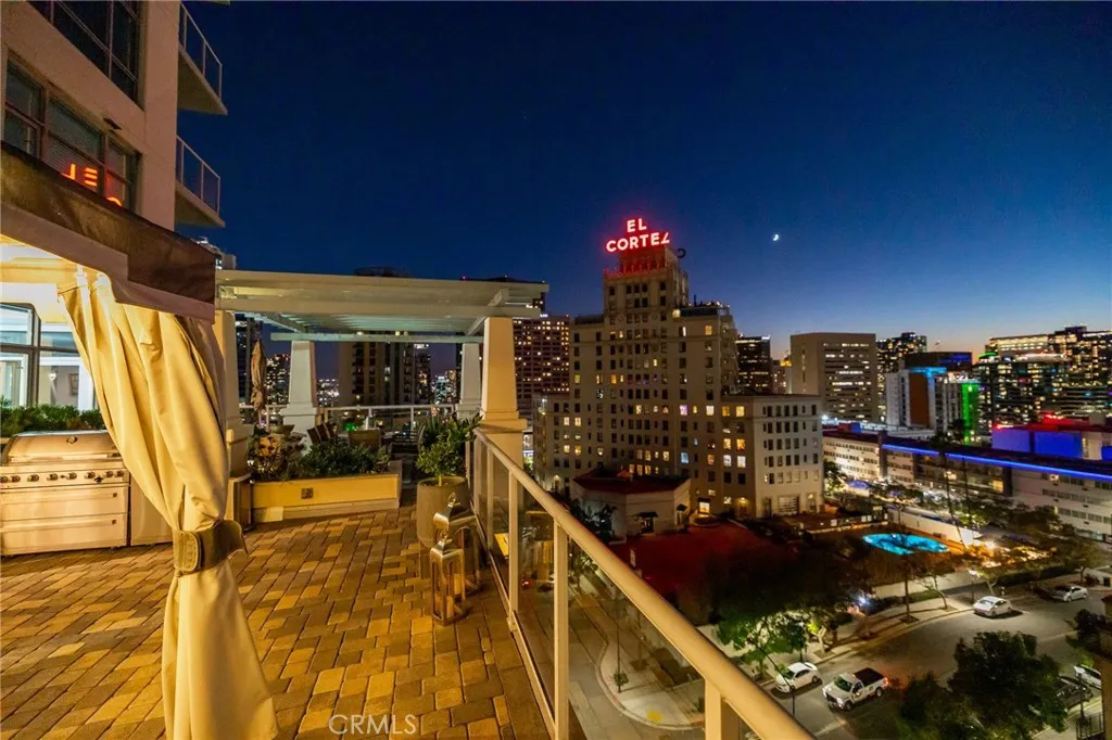https://cdn.realtyfeed.com/cdn/127/307103454/ed41706bda53d5570f2c9b42b0c60e38.webp