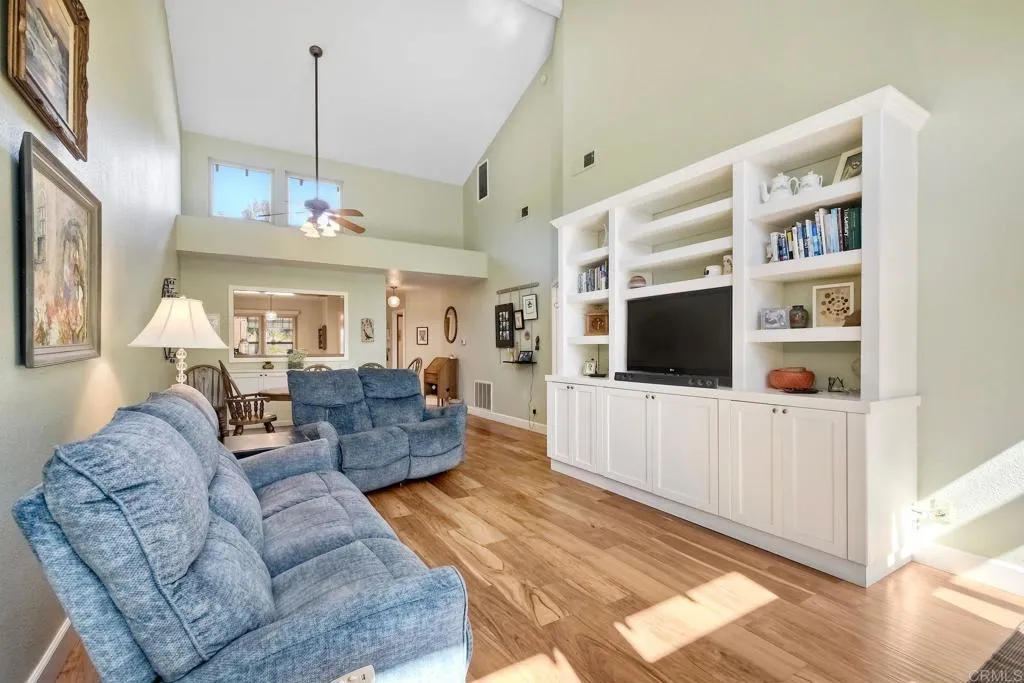 https://cdn.realtyfeed.com/cdn/127/307103463/0549fde54257ce14e726bfd0c0b7a8e1.webp