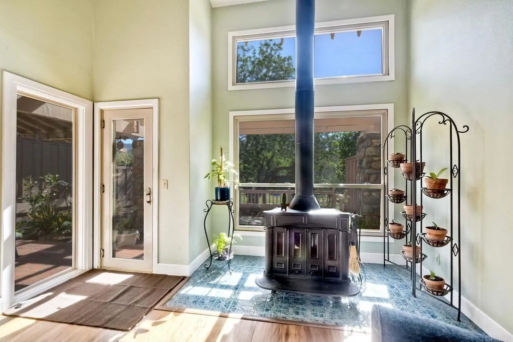 https://cdn.realtyfeed.com/cdn/127/307103463/7b44bc0a545581f5f8ace256a44aa387.webp