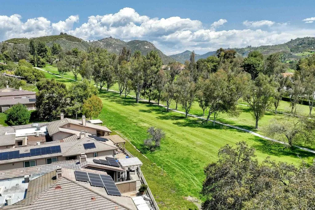 https://cdn.realtyfeed.com/cdn/127/307103505/cd70007c07c084b2ad93397ef3edd633.webp