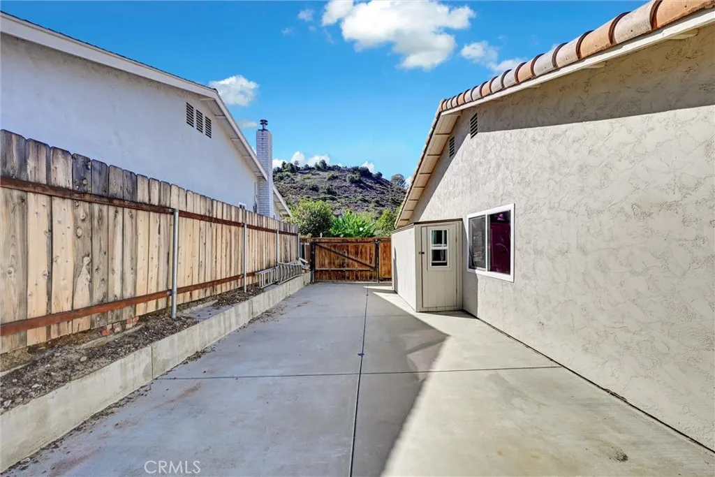 2082 Valley Lake Drive, El Cajon, CA 92020