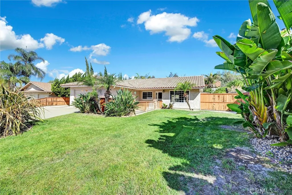 2082 Valley Lake Drive, El Cajon, CA 92020