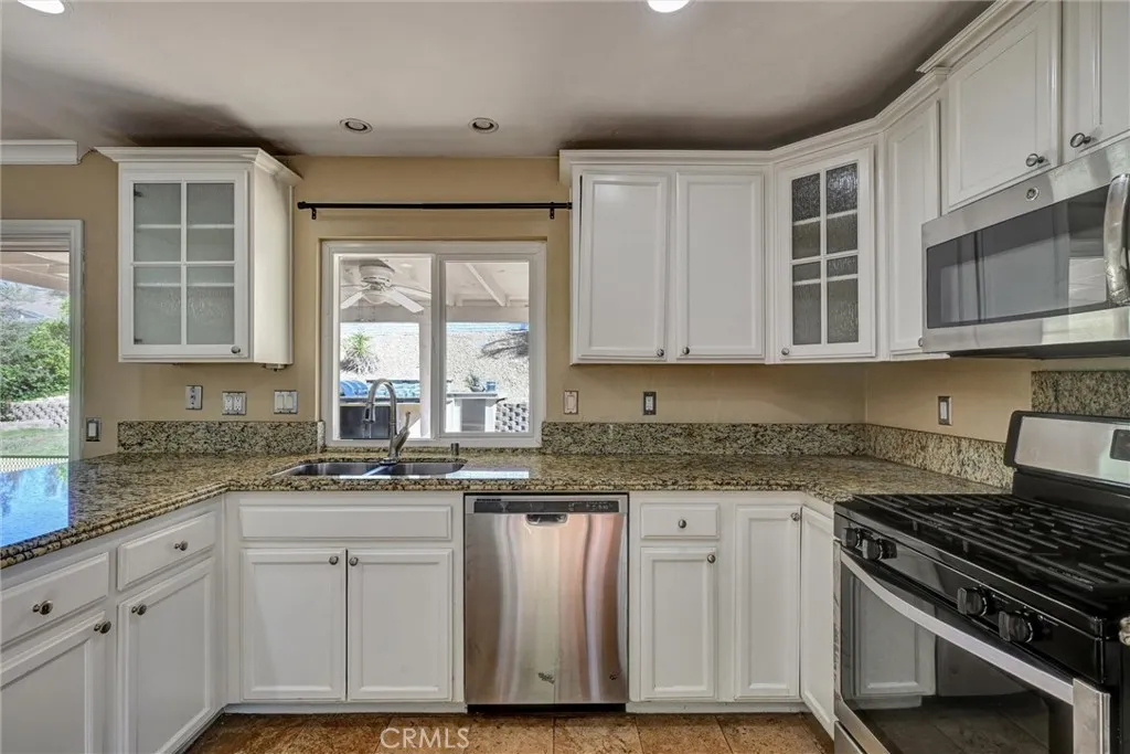 2082 Valley Lake Drive, El Cajon, CA 92020