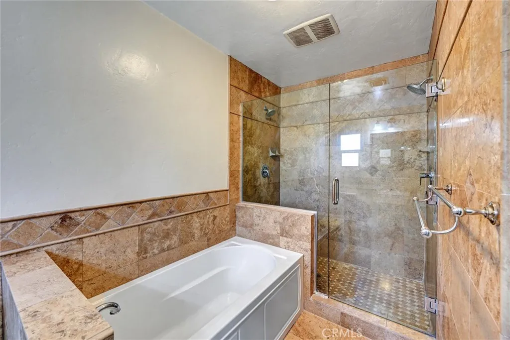 2082 Valley Lake Drive, El Cajon, CA 92020