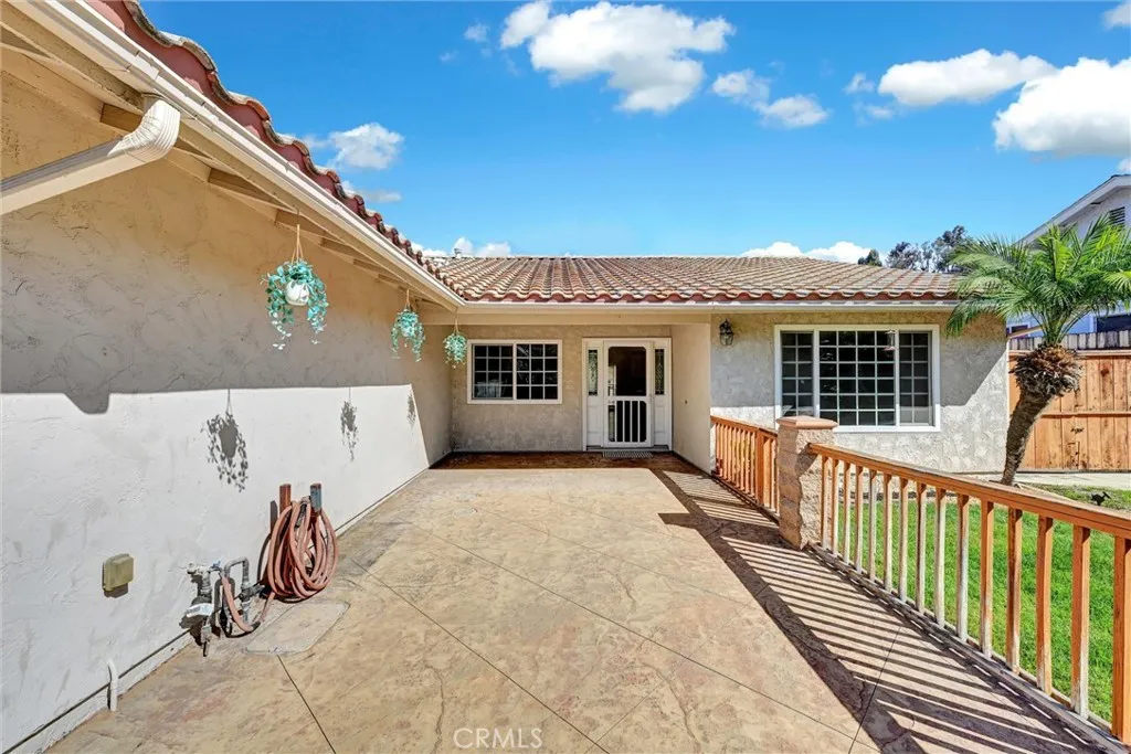 2082 Valley Lake Drive, El Cajon, CA 92020