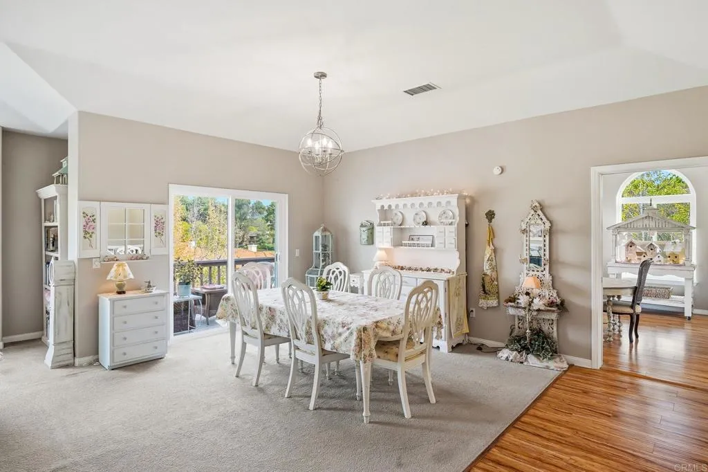 1883 Fox Bridge Court, Fallbrook, CA 92028 Dining Room