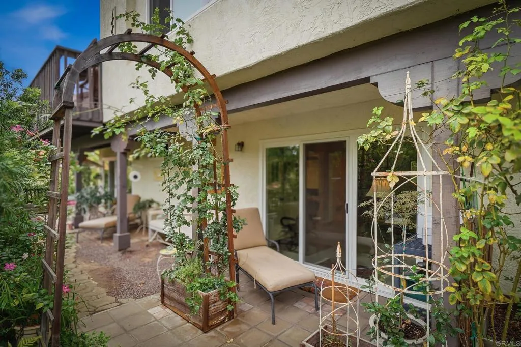 1883 Fox Bridge Court, Fallbrook, CA 92028 1883 Fox Bridge Court, Fallbrook, CA 92028