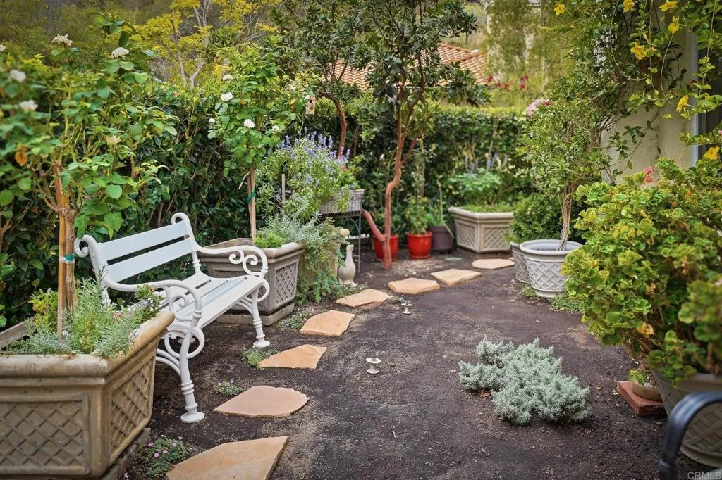 1883 Fox Bridge Court, Fallbrook, CA 92028 1883 Fox Bridge Court, Fallbrook, CA 92028