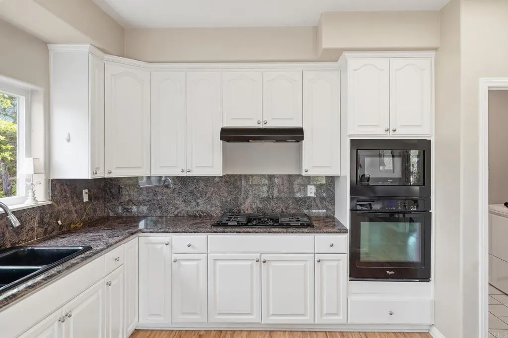 1883 Fox Bridge Court, Fallbrook, CA 92028 1883 Fox Bridge Court, Fallbrook, CA 92028