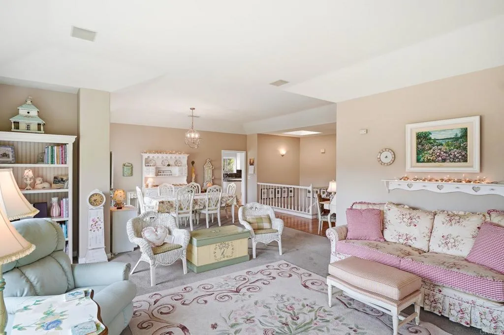 1883 Fox Bridge Court, Fallbrook, CA 92028 Living