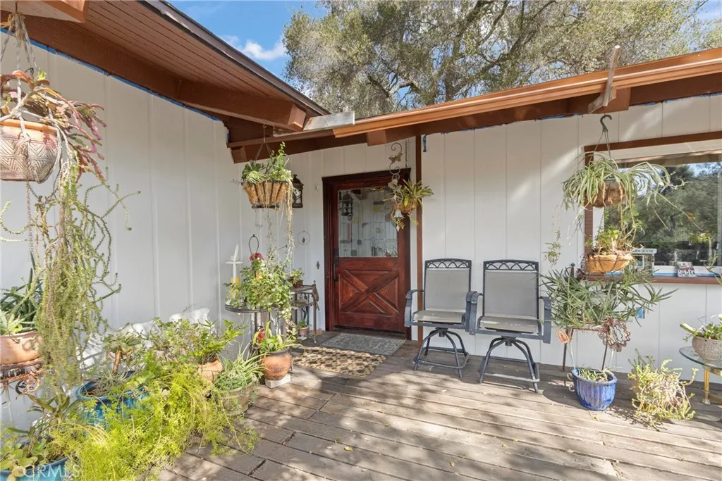514 S Live Oak Park, Fallbrook, CA 92028 514 S Live Oak Park, Fallbrook, CA 92028