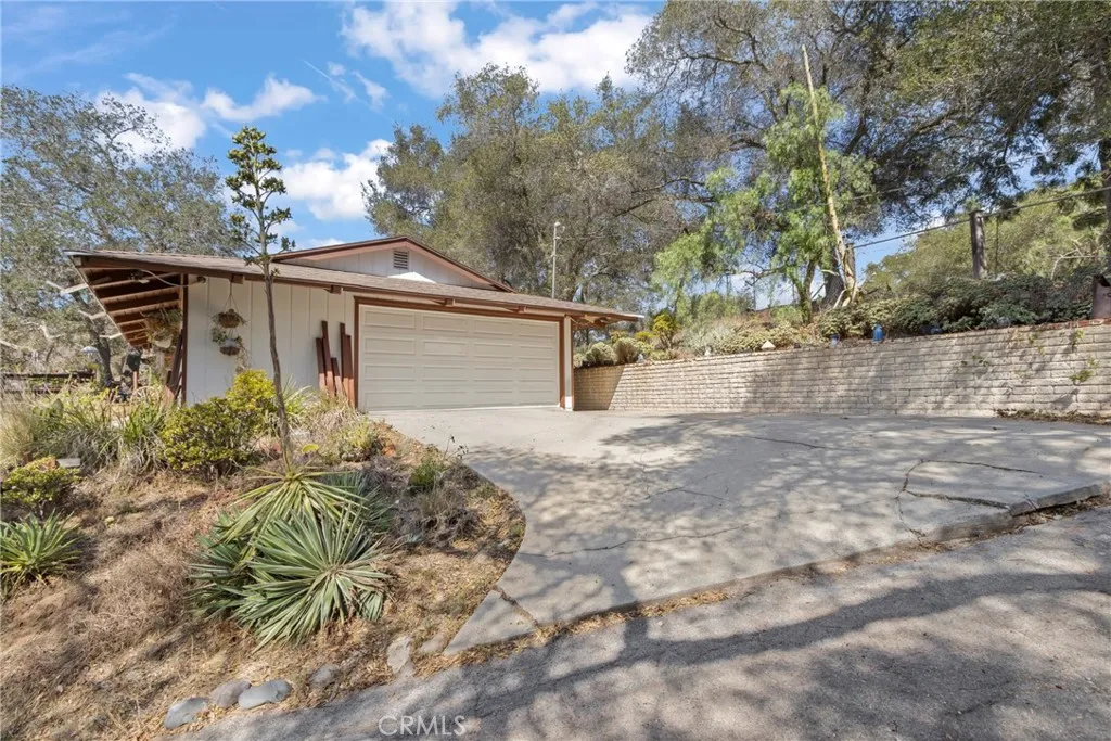 514 S Live Oak Park, Fallbrook, CA 92028 514 S Live Oak Park, Fallbrook, CA 92028