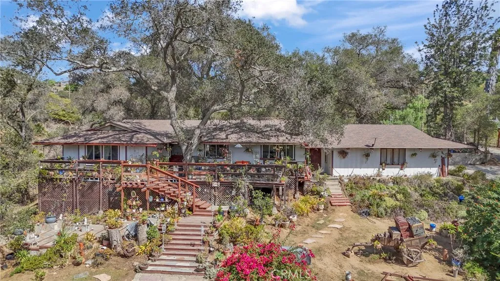 514 S Live Oak Park, Fallbrook, CA 92028 514 S Live Oak Park, Fallbrook, CA 92028
