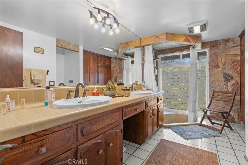 514 S Live Oak Park, Fallbrook, CA 92028 514 S Live Oak Park, Fallbrook, CA 92028