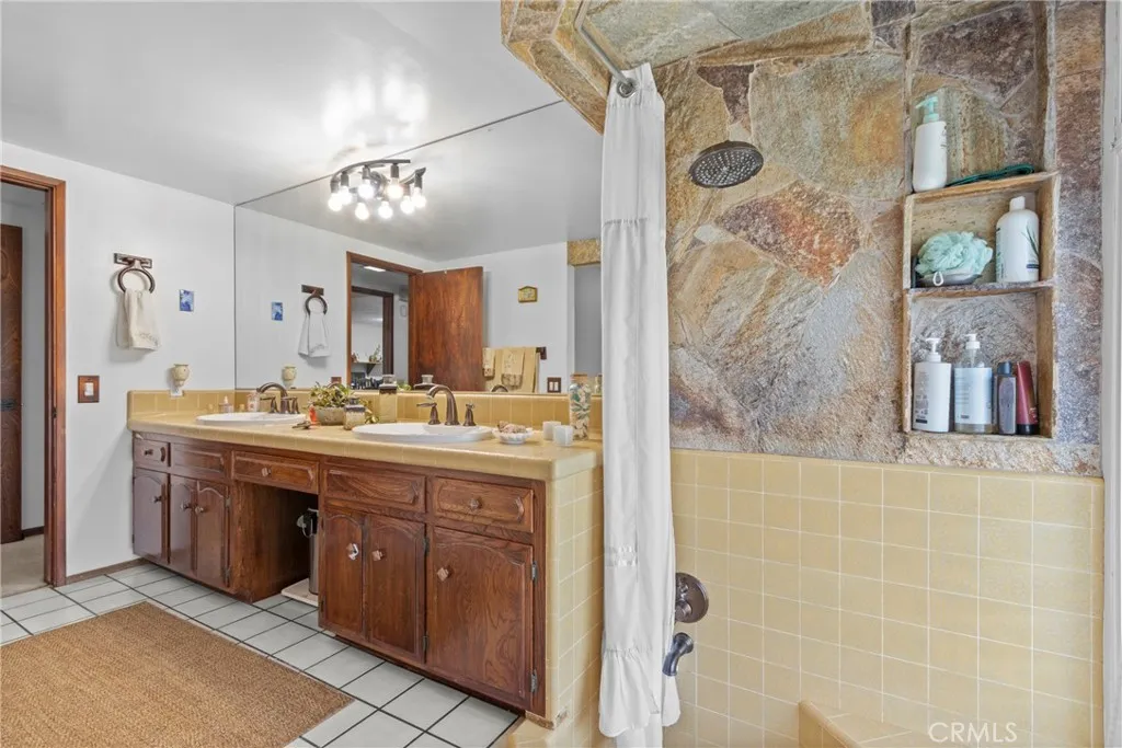 514 S Live Oak Park, Fallbrook, CA 92028 514 S Live Oak Park, Fallbrook, CA 92028