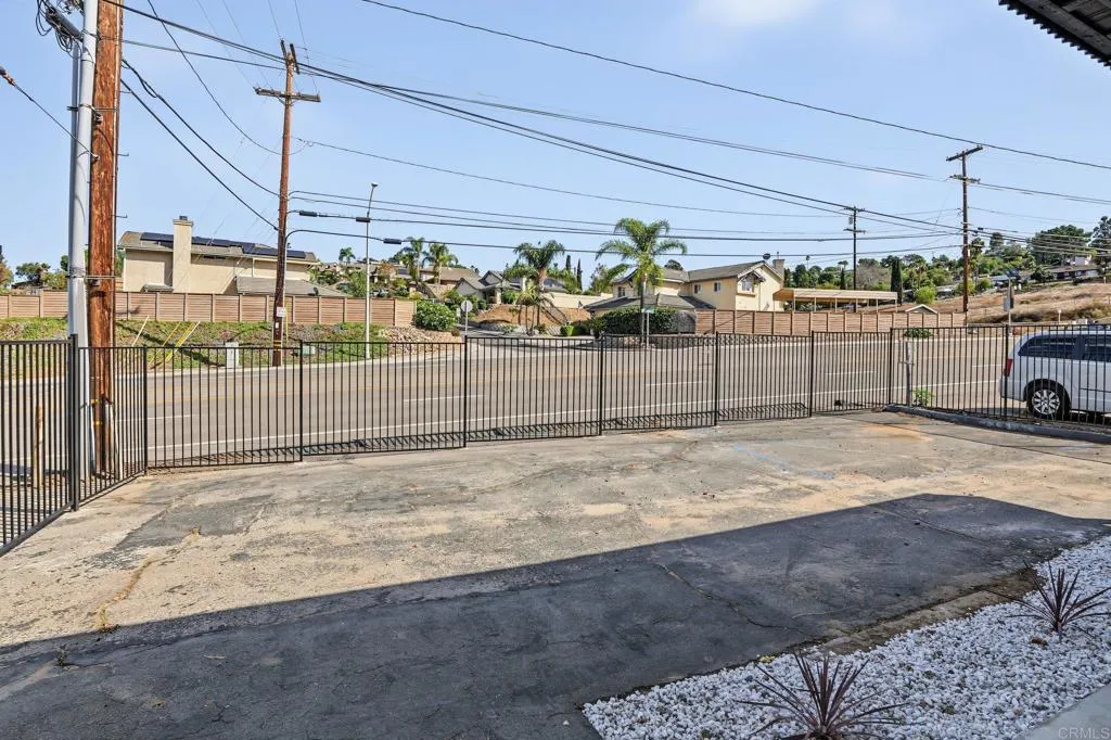 https://cdn.realtyfeed.com/cdn/127/307103660/00e2e16594e5a98c3c0494ea74aed1ca.webp