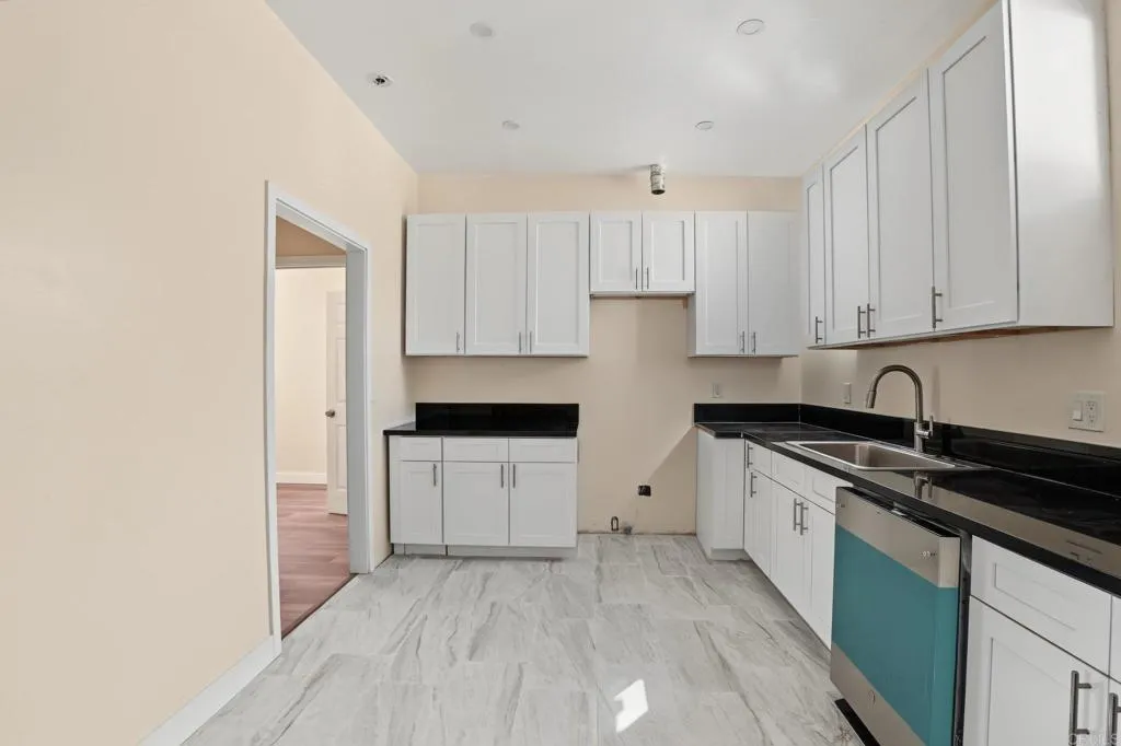 https://cdn.realtyfeed.com/cdn/127/307103660/37fcd138476e49c4e9184bfe2d0b4760.webp