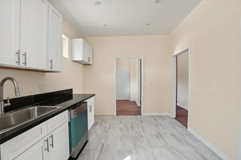 https://cdn.realtyfeed.com/cdn/127/307103660/624eb9e862319d70a1ce66c95603ed36.webp