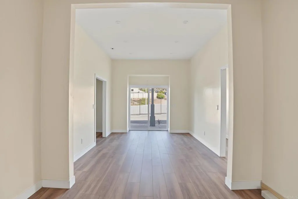 https://cdn.realtyfeed.com/cdn/127/307103660/c6d162db61ca1074c07d075b14bd20d1.webp