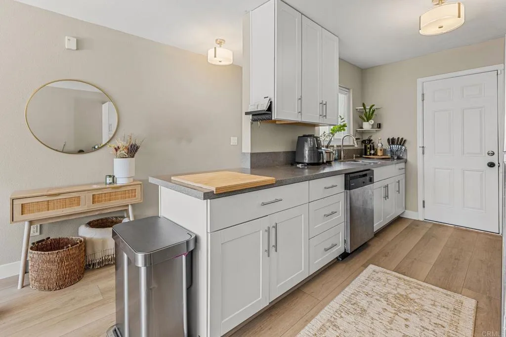 https://cdn.realtyfeed.com/cdn/127/307103667/10da139a03f6845dbfd74ff1ef25c53c.webp