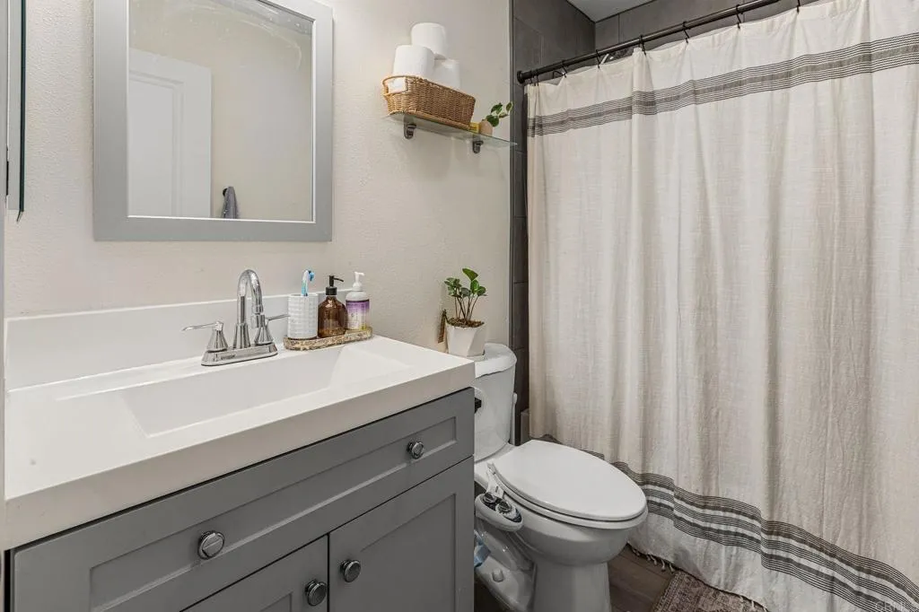 https://cdn.realtyfeed.com/cdn/127/307103667/55d105437eff46ef1dbe7144a6ee7fc3.webp