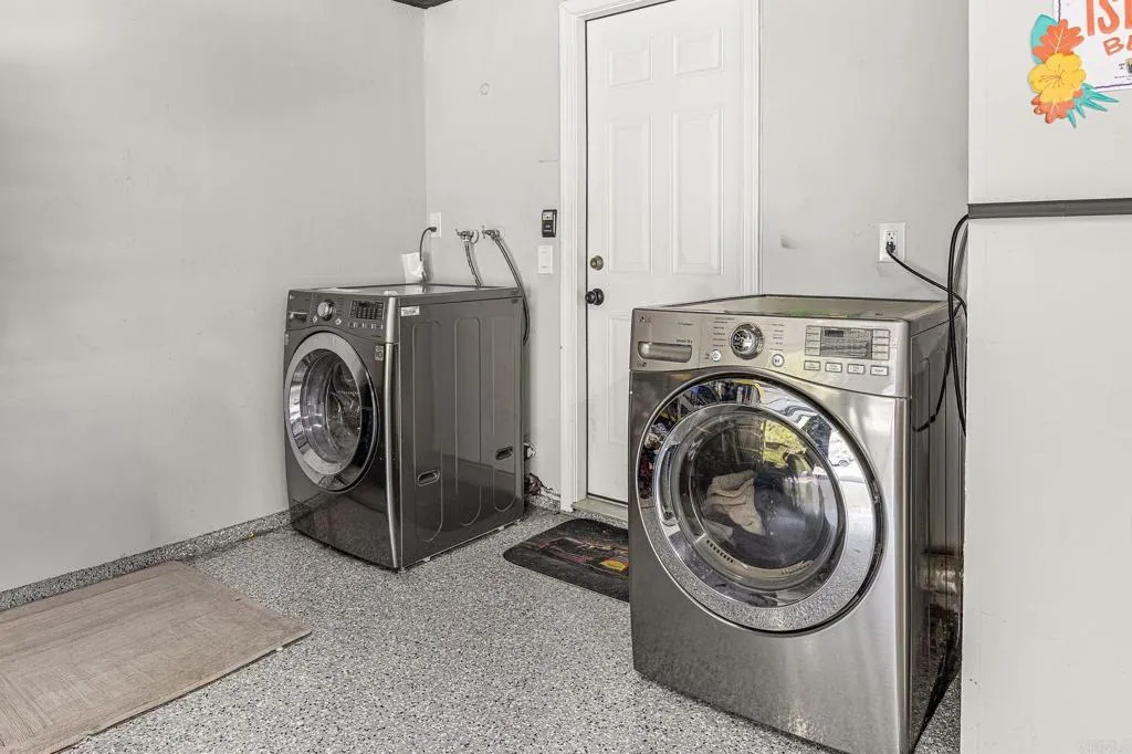 https://cdn.realtyfeed.com/cdn/127/307103667/941caa8609446abc89d571c95d9449ab.webp
