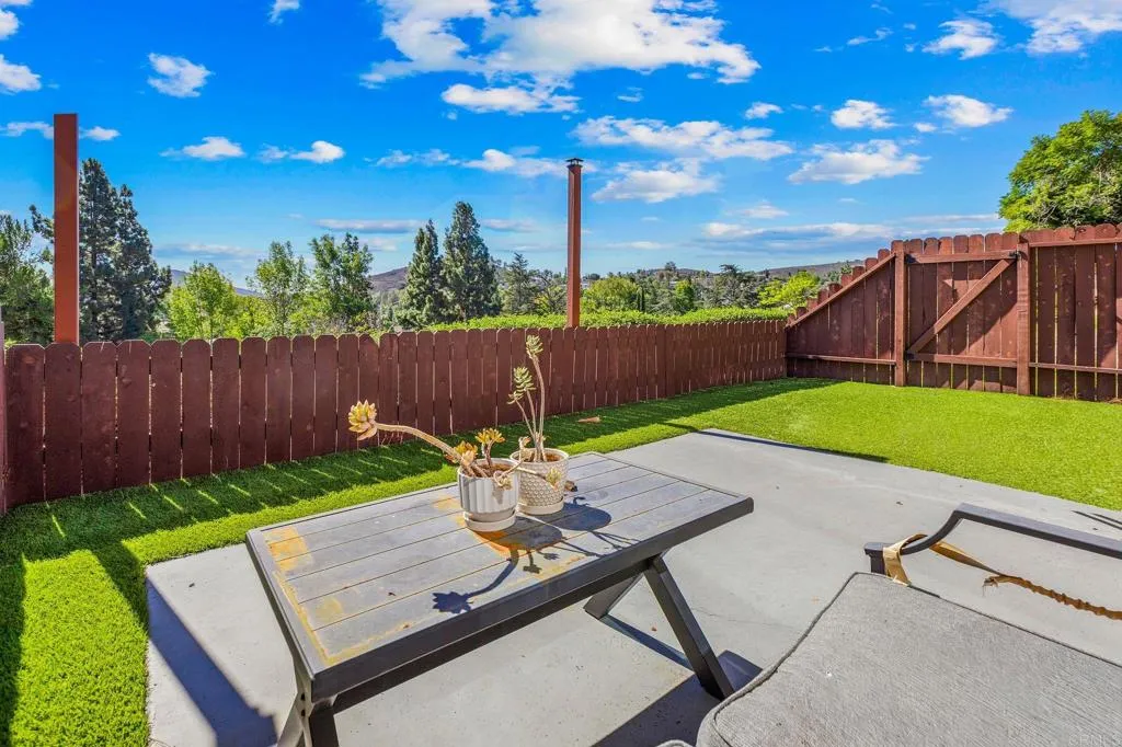 https://cdn.realtyfeed.com/cdn/127/307103667/f54beffaf3a46931226e1876d4b2467e.webp
