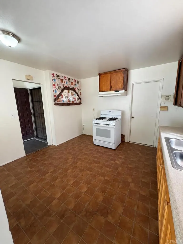 https://cdn.realtyfeed.com/cdn/127/307103706/786a73a35f2c90b21e08f38063a6632d.webp