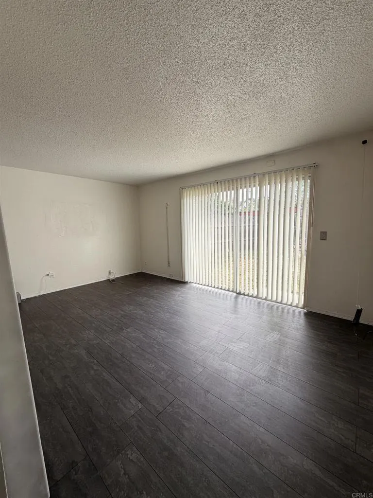 https://cdn.realtyfeed.com/cdn/127/307103706/8bf9dc54dcd71d2c04b0d8fbeefea5e6.webp