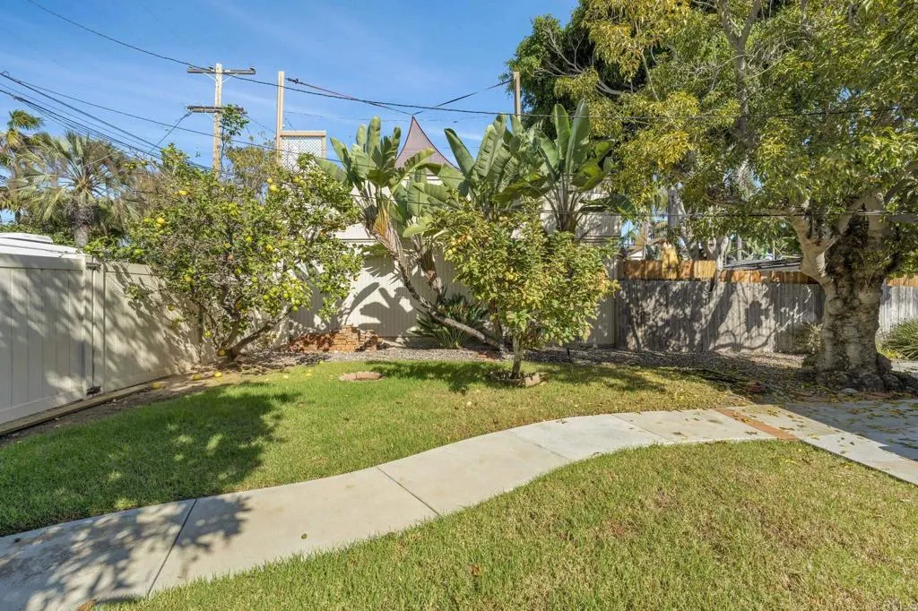 https://cdn.realtyfeed.com/cdn/127/307103754/1e8f02348d4ef7f1b7120fba45795de6.webp