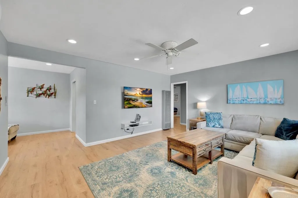 https://cdn.realtyfeed.com/cdn/127/307103754/6326b42bdfe3b037c4519e546a72e4c3.webp