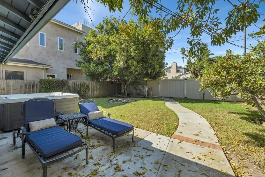 https://cdn.realtyfeed.com/cdn/127/307103754/90fb975f2da109677cb70bfbe60329ea.webp