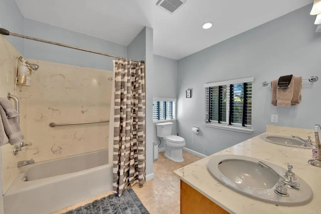 https://cdn.realtyfeed.com/cdn/127/307103754/def39f05a95535b856086a479ad2208a.webp