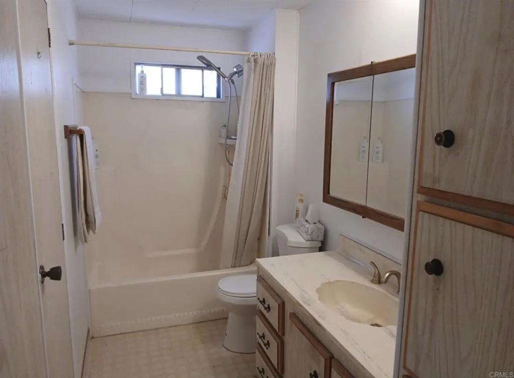 11155 San Antonio Way, Valley Center, CA 92082