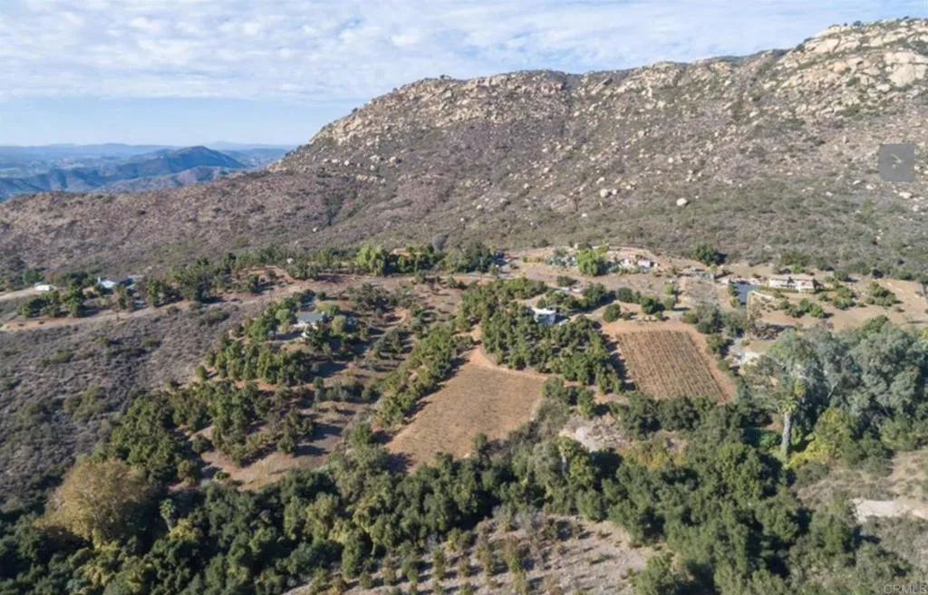 11155 San Antonio Way, Valley Center, CA 92082