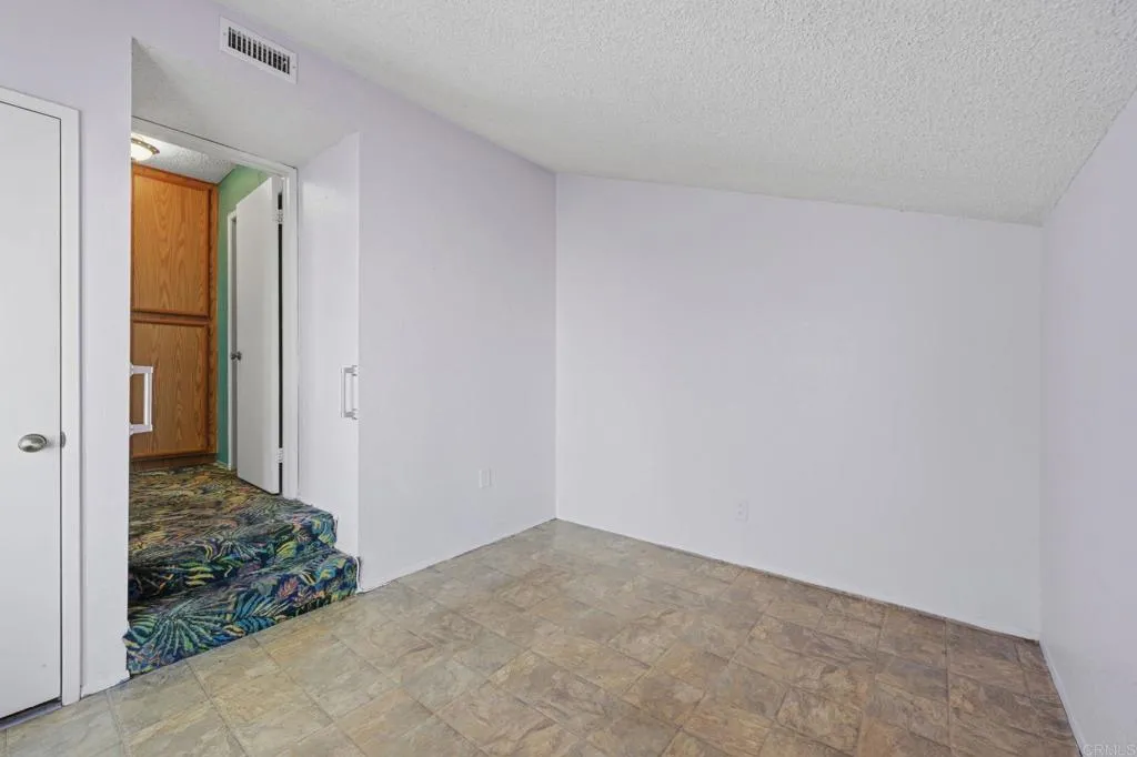 2040 Cerrissa Court, #C, San Diego, CA 92154