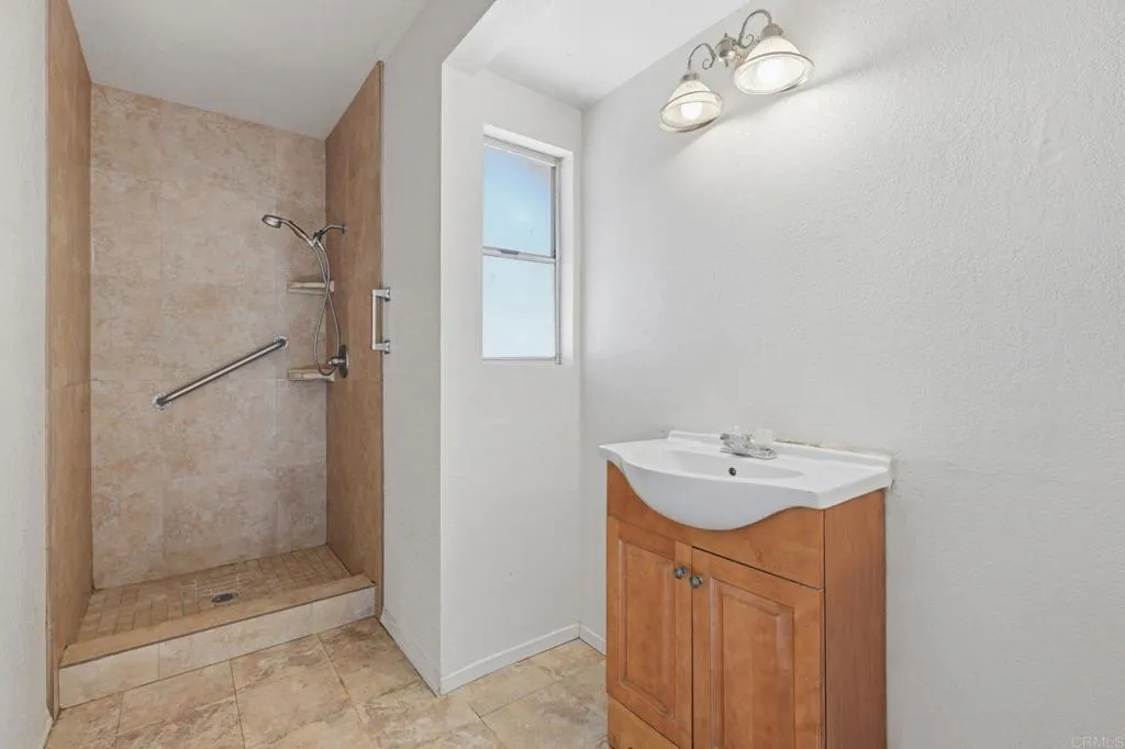 2040 Cerrissa Court, #C, San Diego, CA 92154