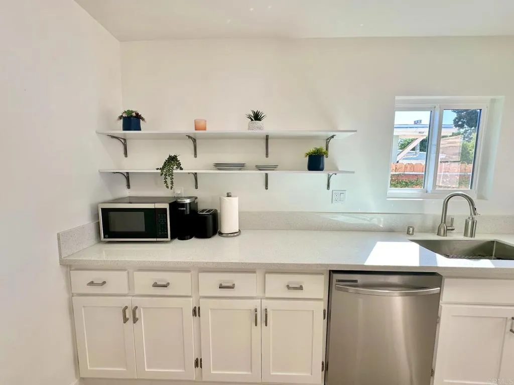 429 Garfield Street, Oceanside, CA 92054 429 Garfield Street, Oceanside, CA 92054
