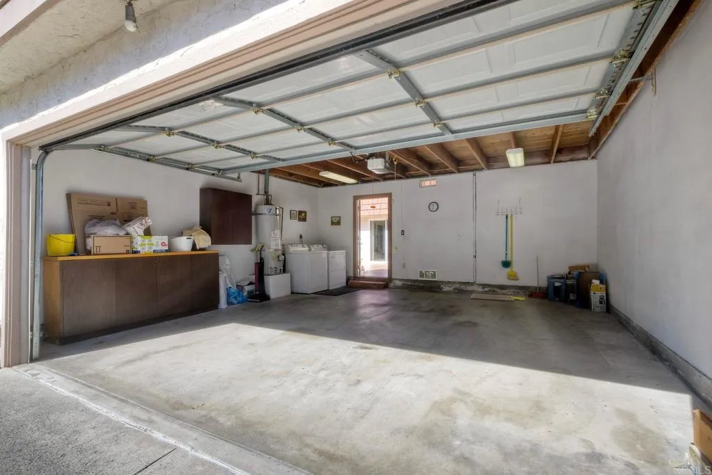 2702 Via Plato, Carlsbad, CA 92010