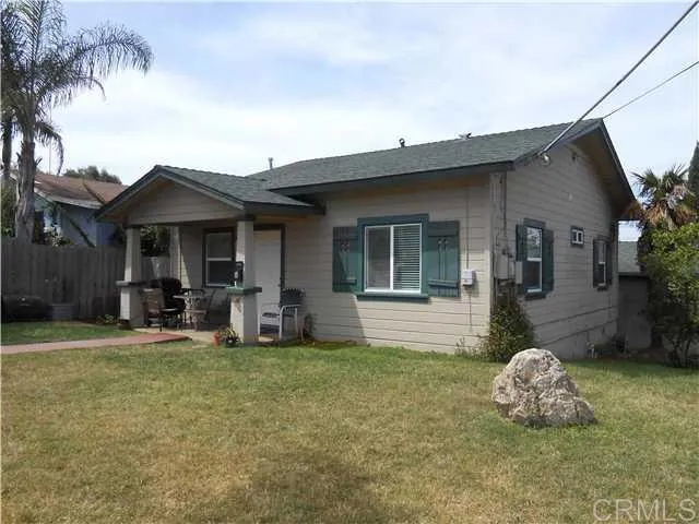 2012 E Avenue