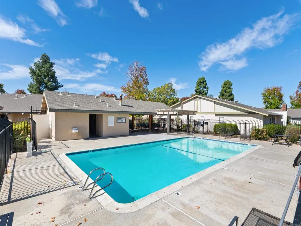 631 Persimmon Way, Oceanside, CA 92058