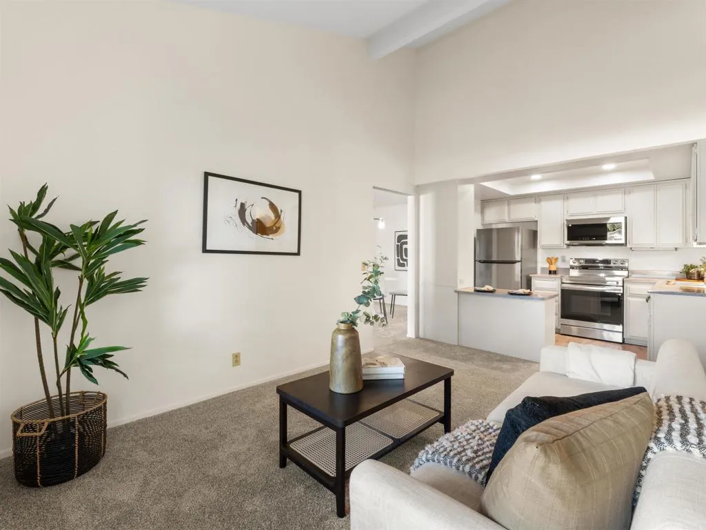 631 Persimmon Way, Oceanside, CA 92058