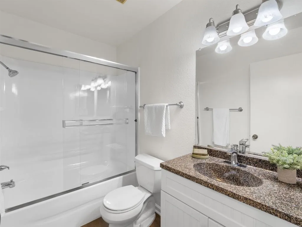 631 Persimmon Way, Oceanside, CA 92058