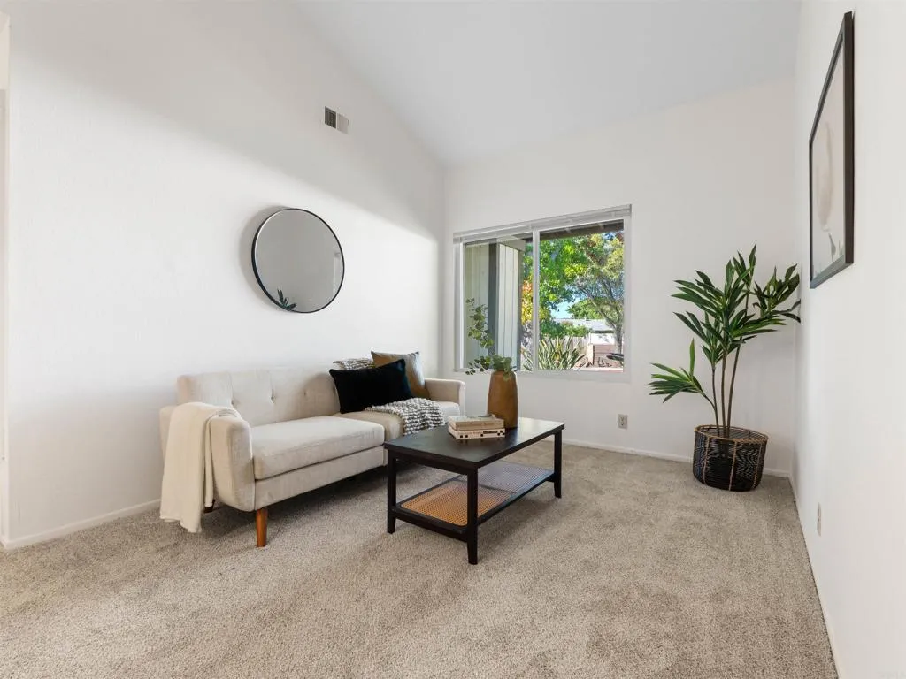 631 Persimmon Way, Oceanside, CA 92058