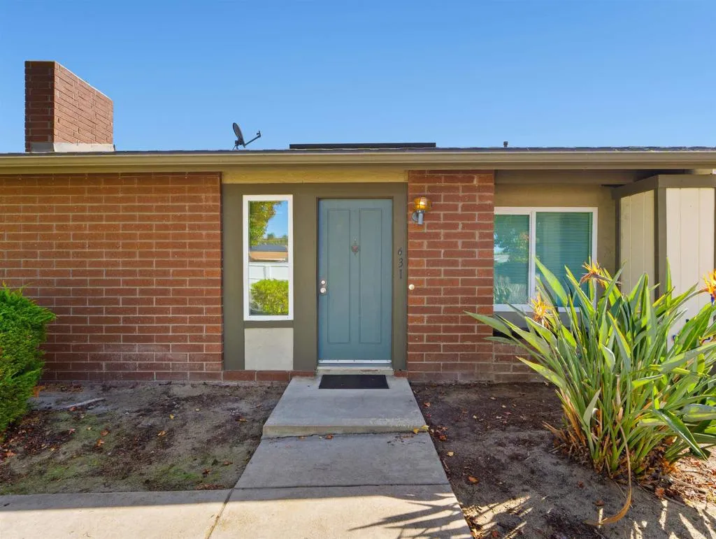 631 Persimmon Way, Oceanside, CA 92058