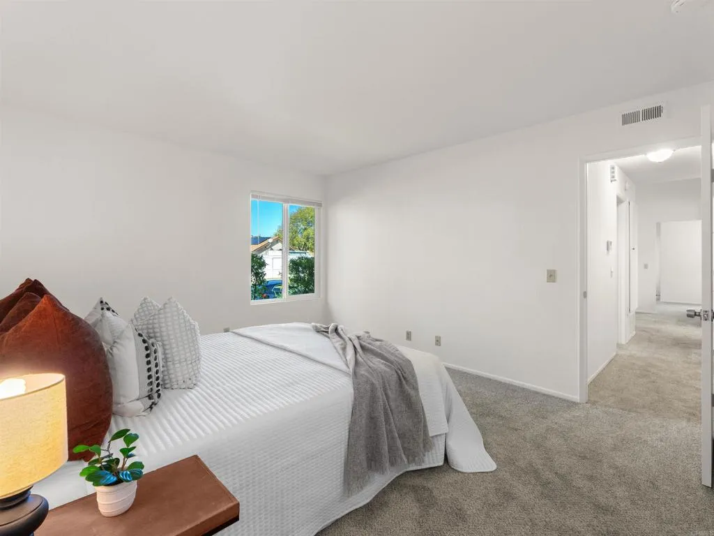 631 Persimmon Way, Oceanside, CA 92058