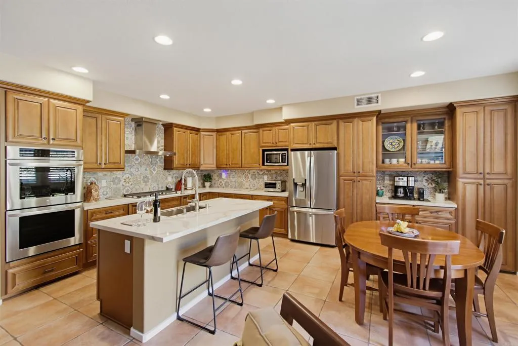 2565 High Trail Court, Chula Vista, CA 91914