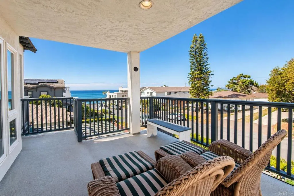 https://cdn.realtyfeed.com/cdn/127/307104158/7cfb34f21f05b0699032bc7cd458c8ff.webp
