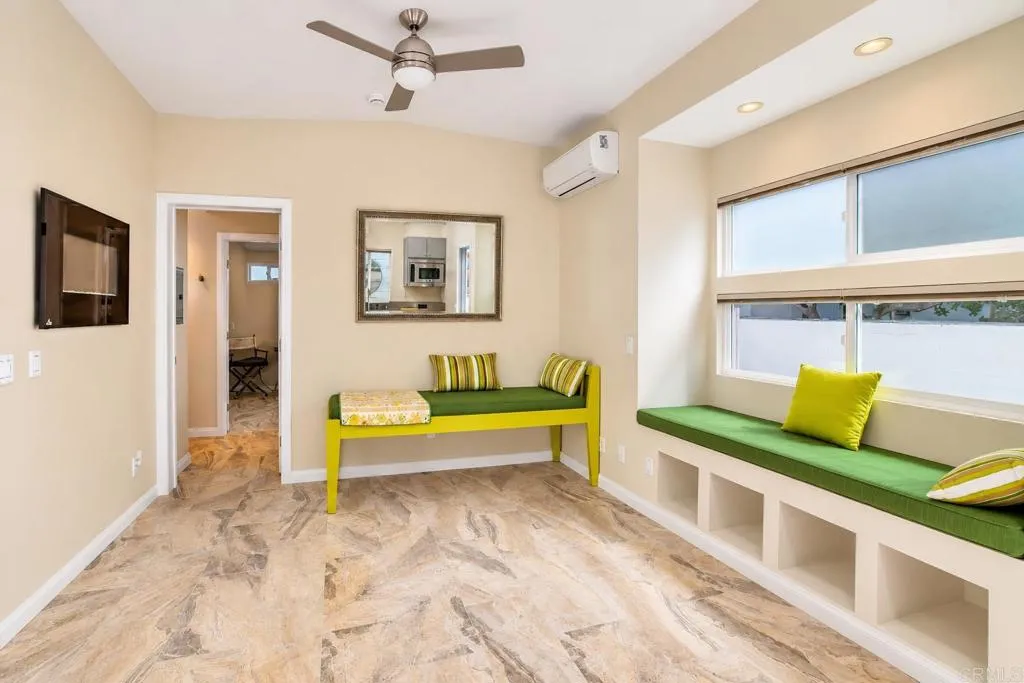 https://cdn.realtyfeed.com/cdn/127/307104158/a022ea39fa34ececbd6780b55e5e0fe4.webp