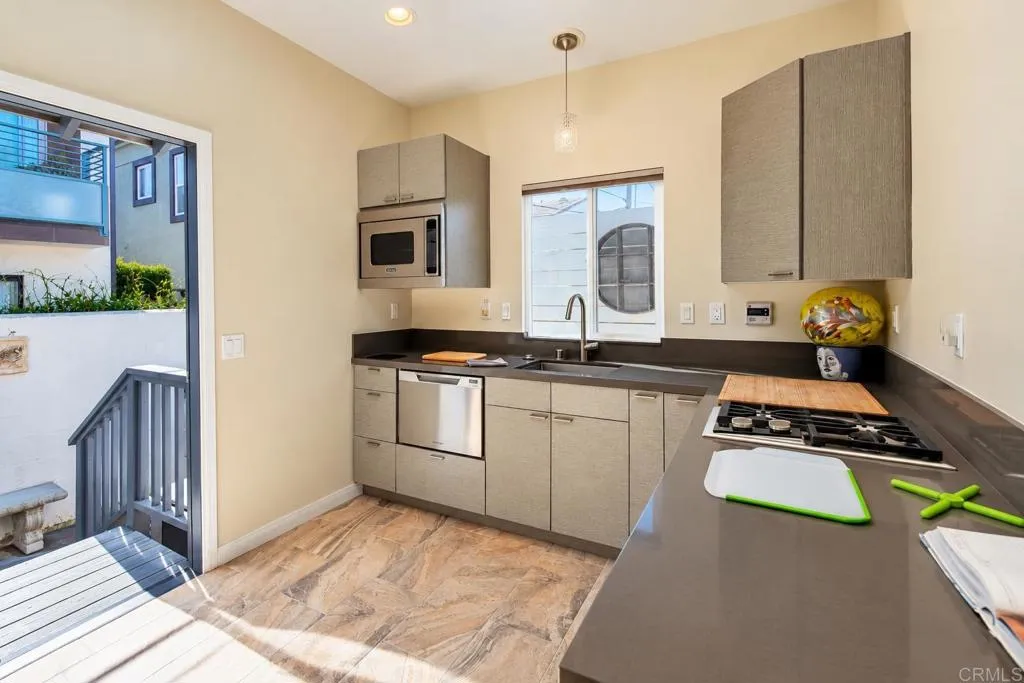 169 Sequoia Avenue, Carlsbad, CA 92008